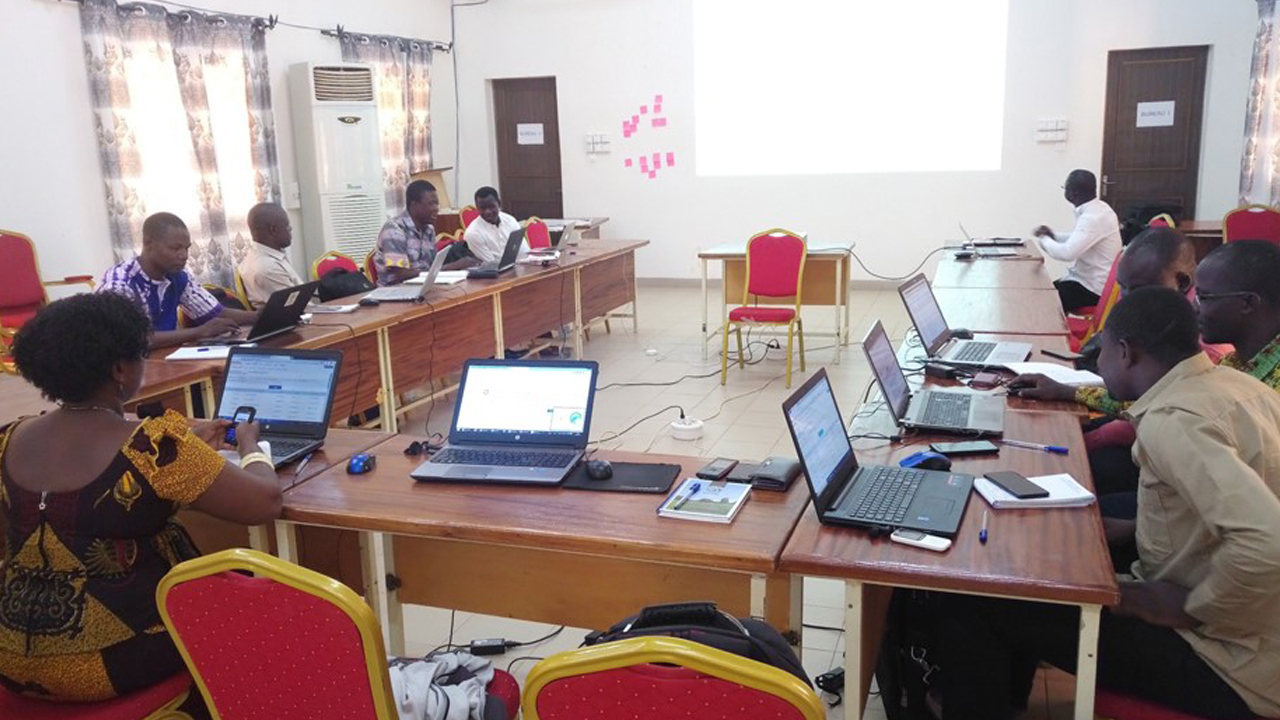 Formation des agents du Neer Tamba sur l’administration de la plateforme akvo lumen dédiée au traitement des données collectées via akvo flow
